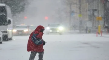 تحذيرات من القيادة.. عاصفة شتوية قوية تضرب تورونتو ومنطقة الـ GTA حالياً